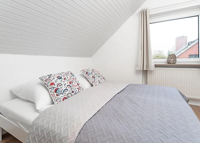 Erlengrund 7 Anker * Pelzerhaken